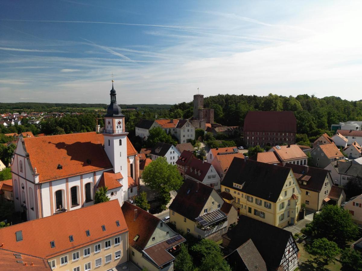 Hotel Garni Und Apartments Zur Krone Hilpoltstein Exterior photo